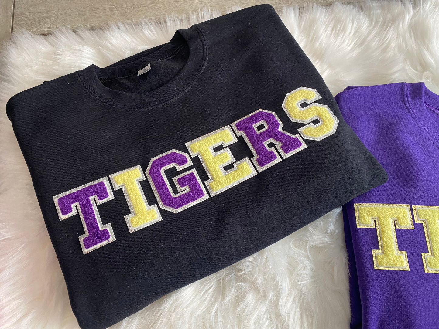 TEKAMAH-HERMAN TIGERS • CHENILLE PATCH CREW